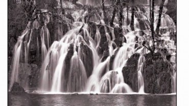Basisch ionisiertes Wasser